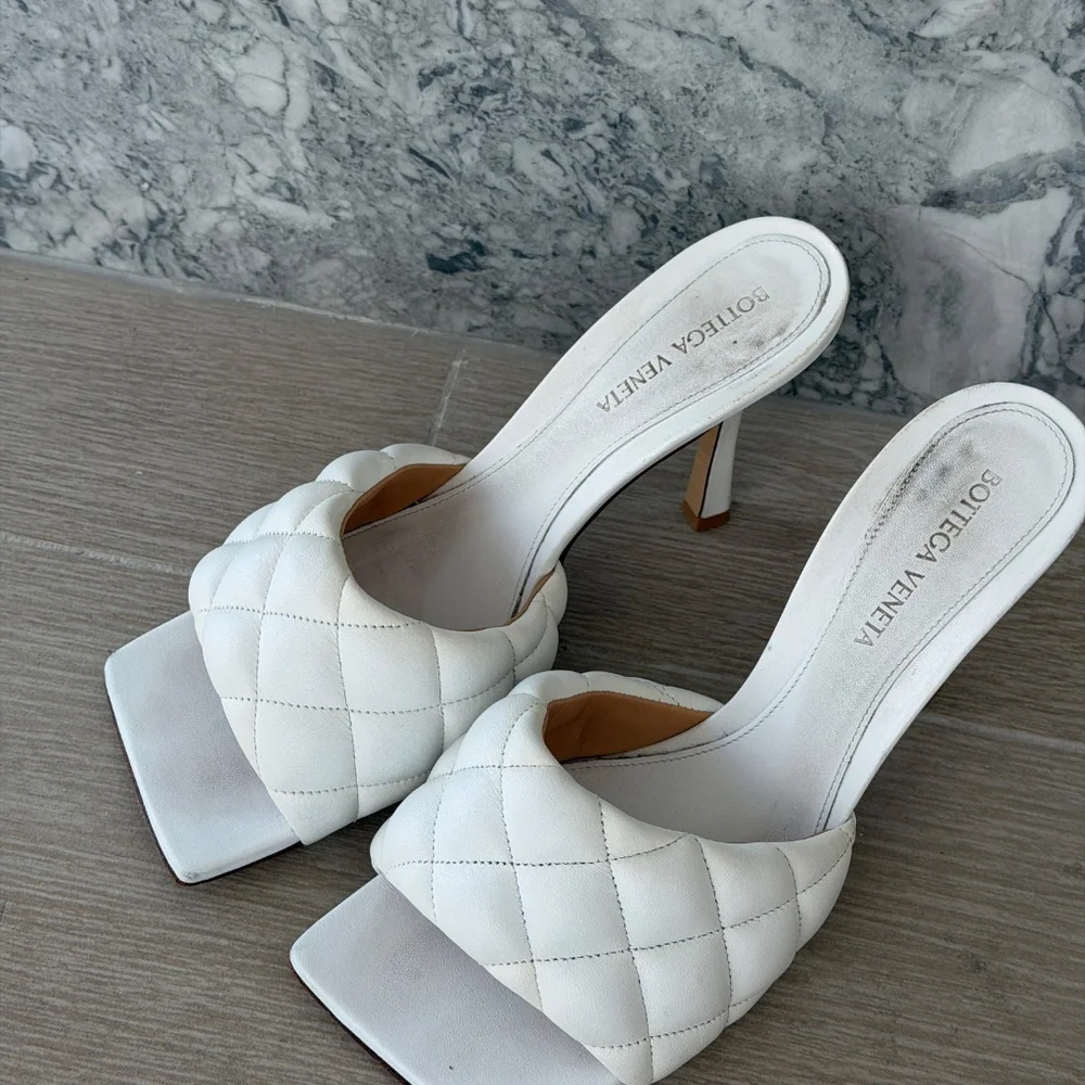 Bottega Veneta White padded quilted leather Heels - Picture 2 of 8